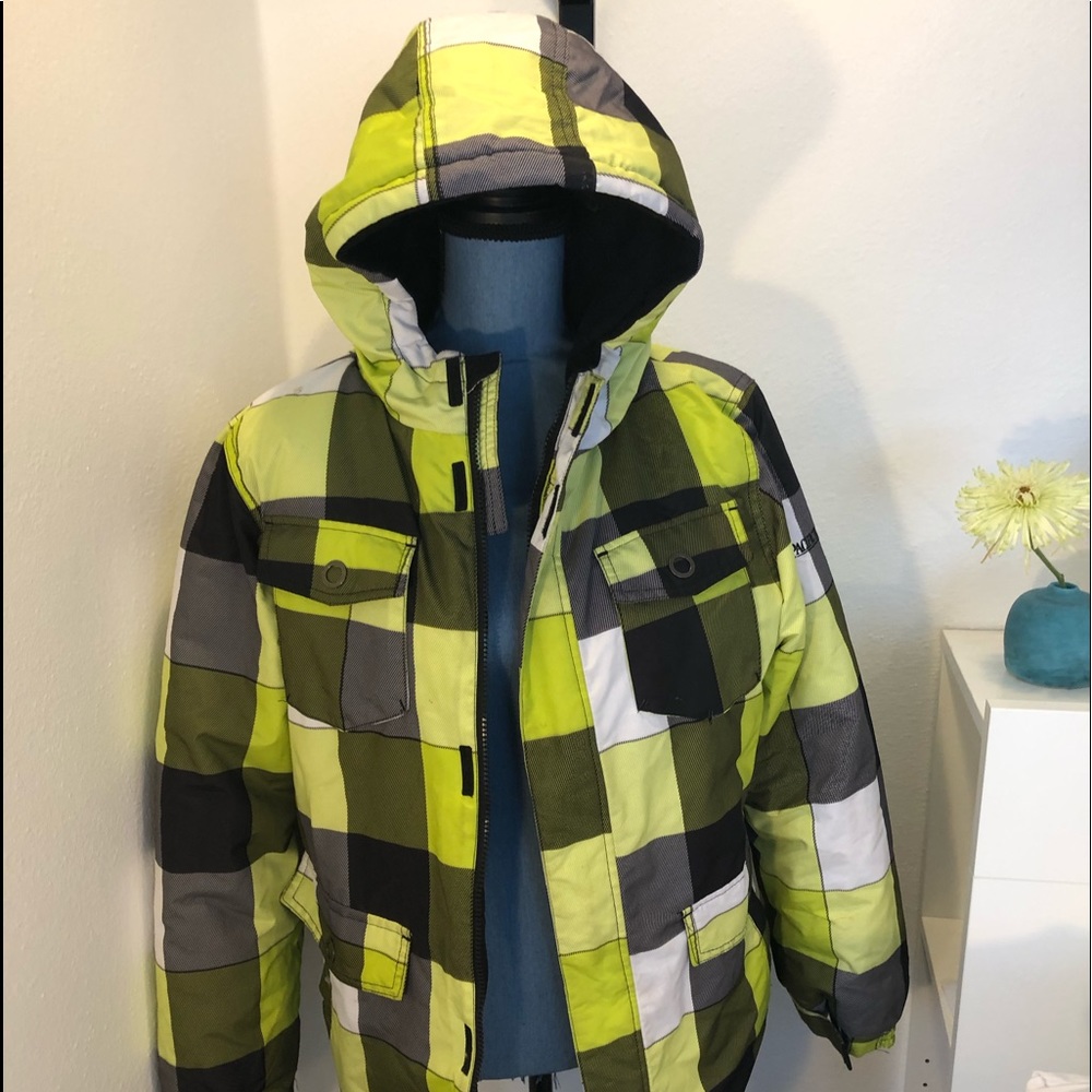 Pacifictrail boys coat size 18/20.